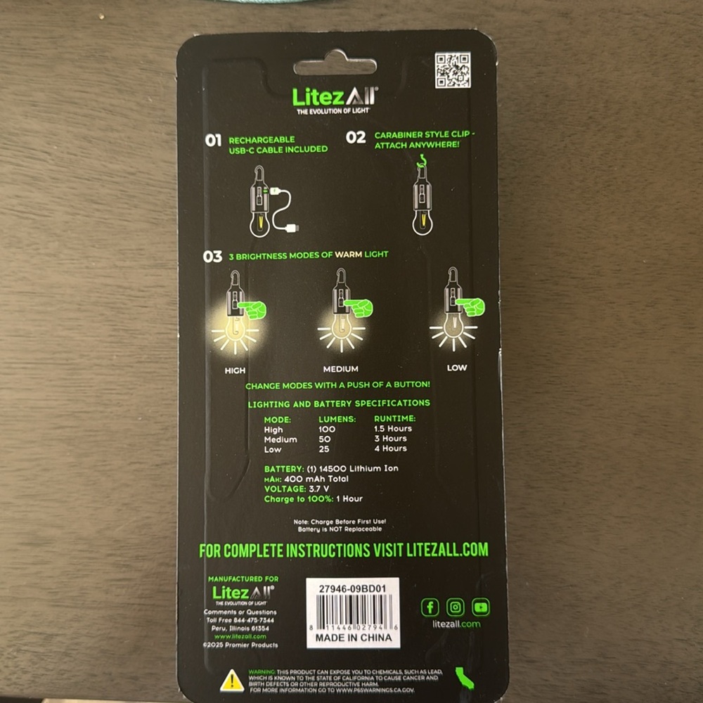 NWT Clip on Rechargeable Lightbulb - Picture 2 of 2